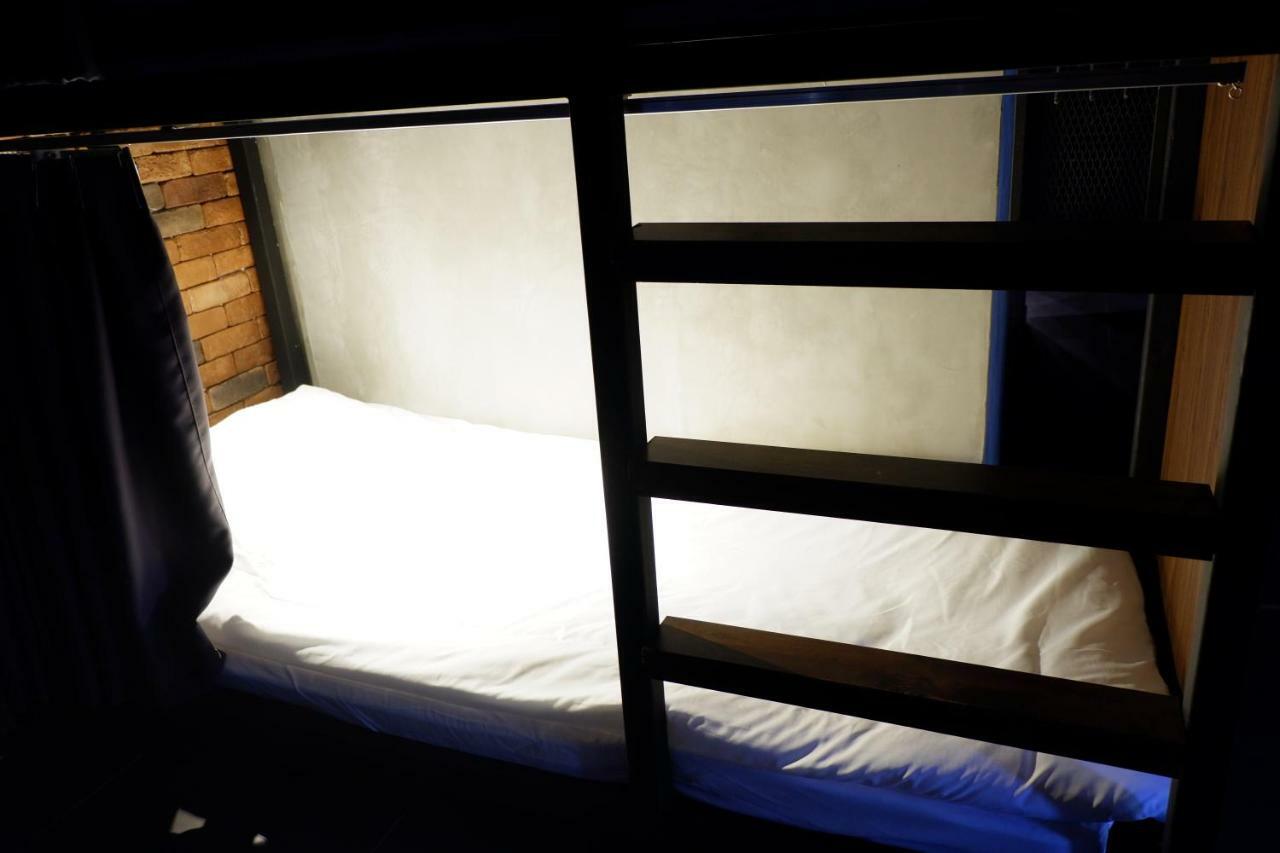 Bangkok Bed Place Экстерьер фото