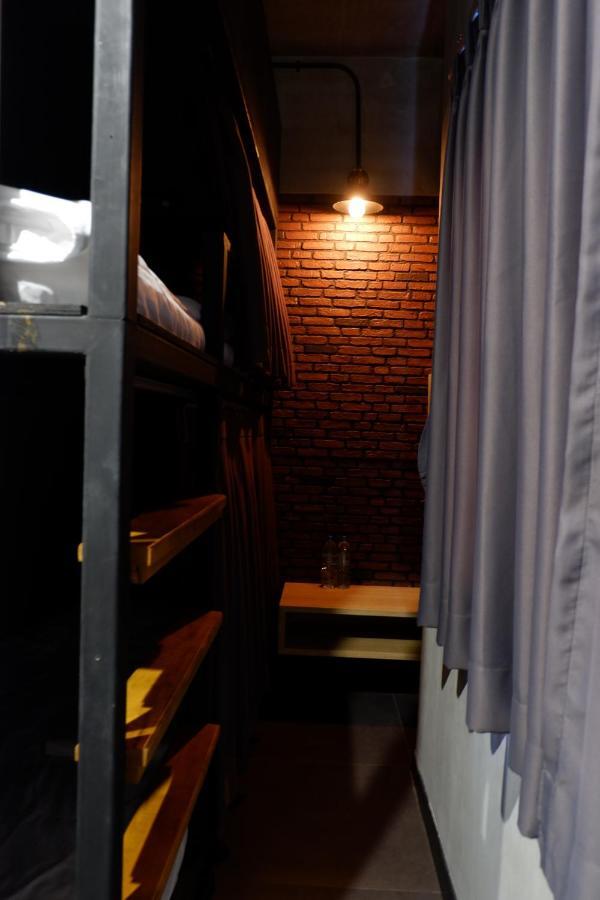 Bangkok Bed Place Экстерьер фото